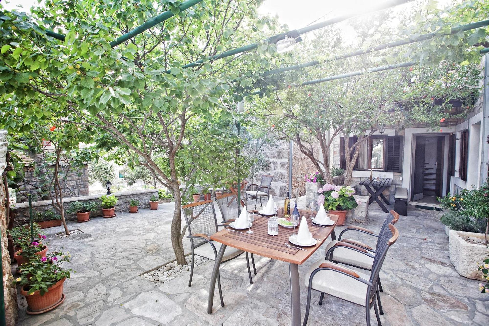 Paradise Stone Apartments 볼 객실 사진
