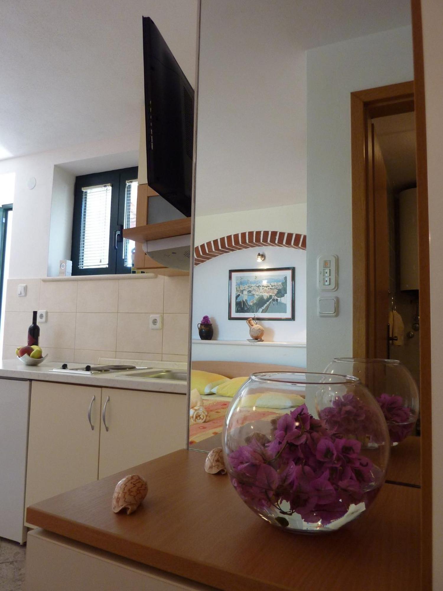 Paradise Stone Apartments 볼 객실 사진