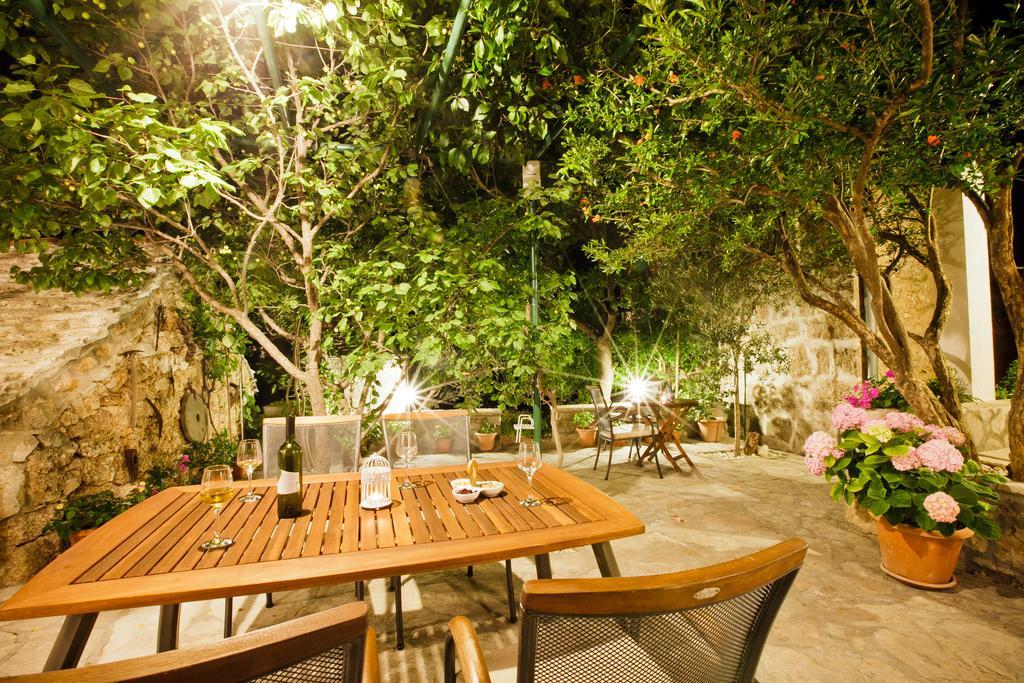 Paradise Stone Apartments 볼 외부 사진