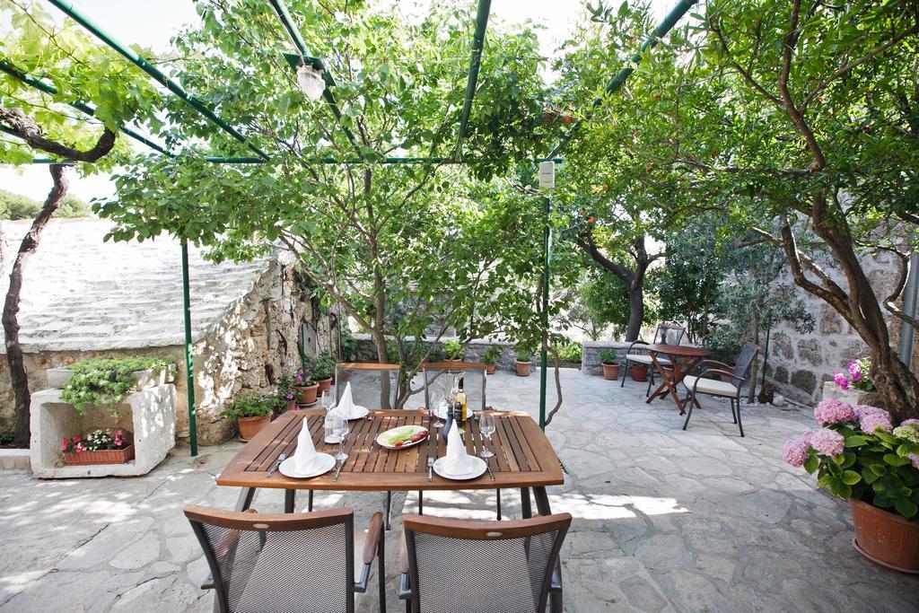 Paradise Stone Apartments 볼 외부 사진